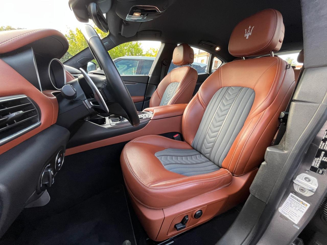 MASERATI LEVANTE 250cv AWD GRANLUSSO