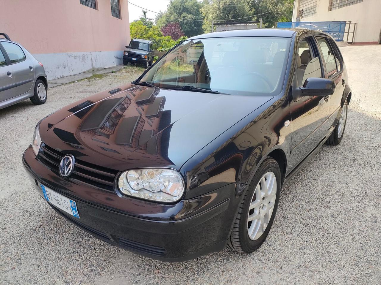 Volkswagen Golf 1.6 16V 5p. aut. Highline
