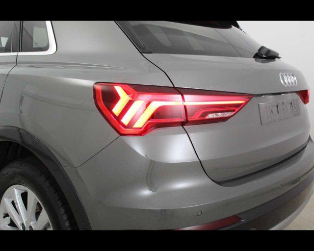 AUDI Q3 35 TDI S tronic Business Advanced