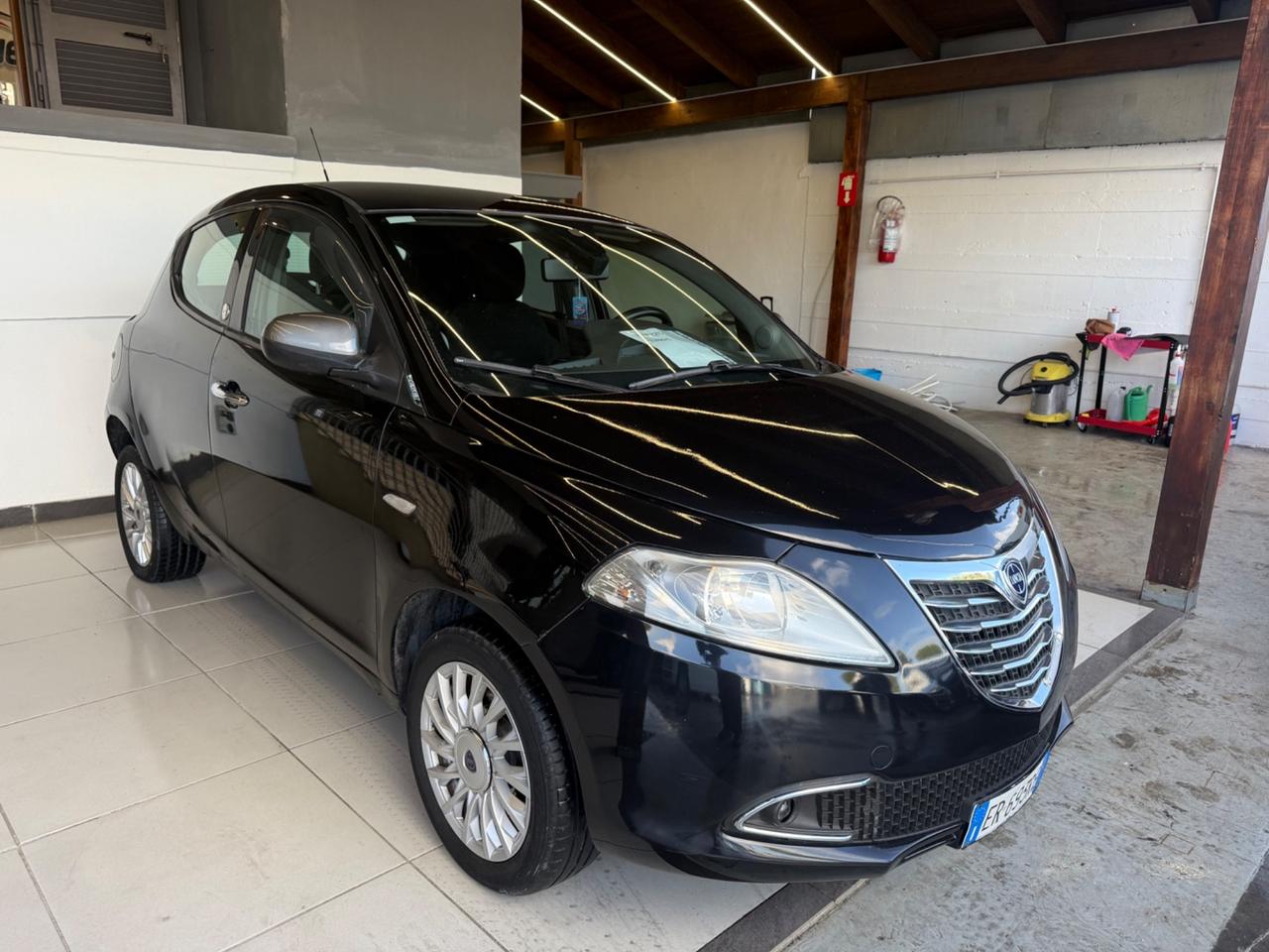 Lancia Ypsilon full optional