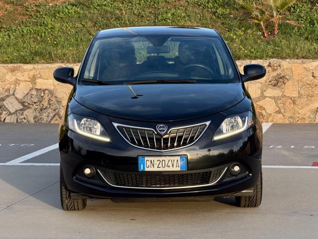 LANCIA Ypsilon HYBRID GOLD+NAVI+SENSORI PARK+5 POSTI