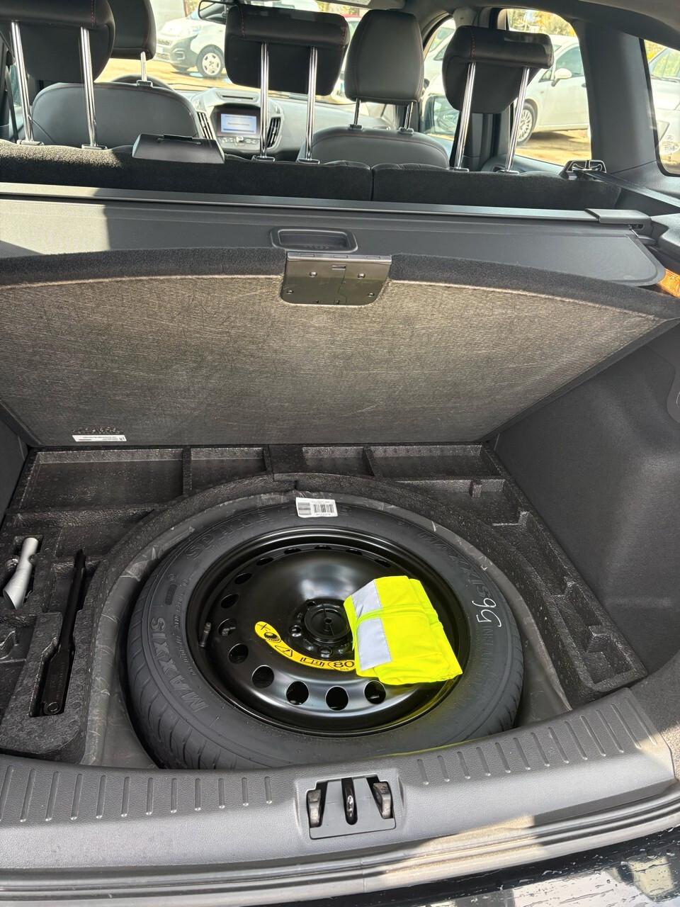 Ford Kuga 2.0 TDCI 120 CV S&S 2WD ST-Line