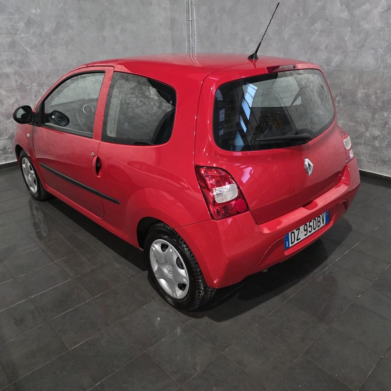 Renault Twingo 1.2 benzina PARI AL NUOVO+NEOPATENTATI+SUBWOOFER DI SERIE