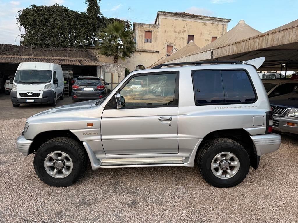 Mitsubishi Pajero 2.5 TDI Metal-top S.S. GLS Target