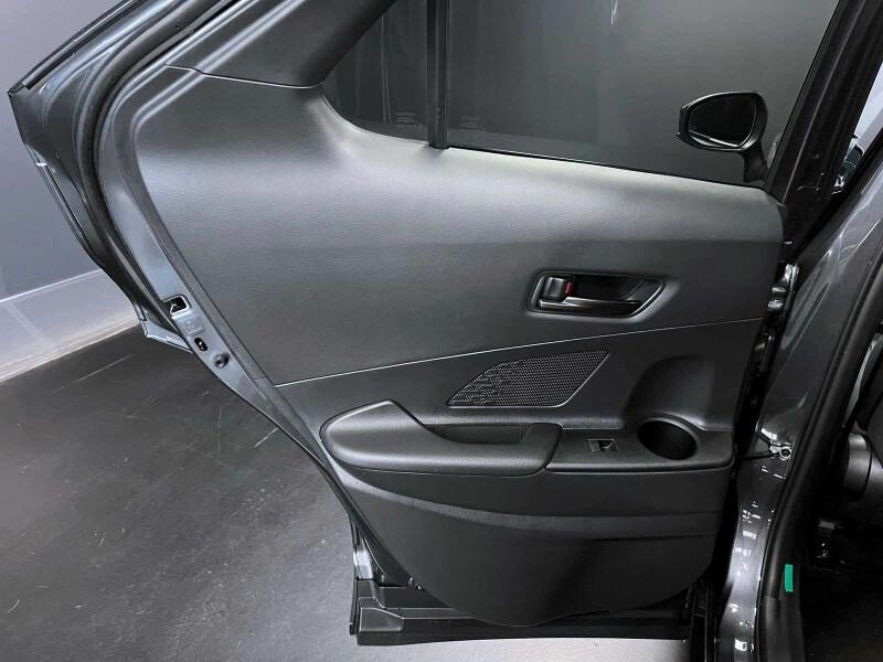 TOYOTA C-HR (2023-->) C-HR 2.0 PHEV Trend