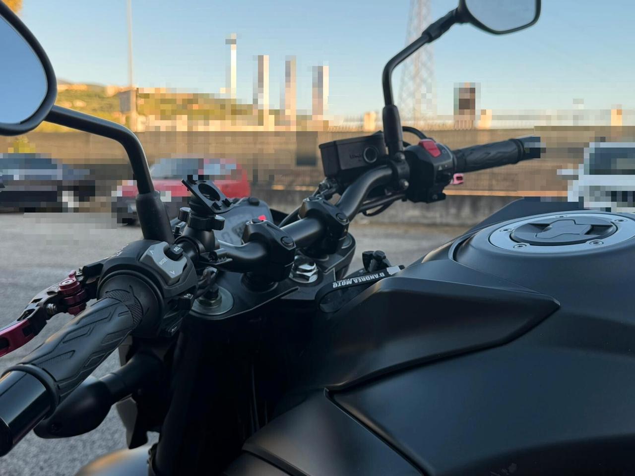 Suzuki GSX S 750