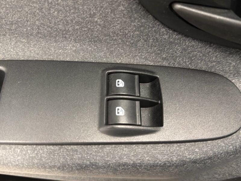 Lancia Ypsilon 1.0 FireFly 70cv S&S Hybrid SILVER