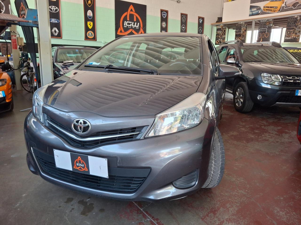 Toyota Yaris 1.0 5 porte Lounge