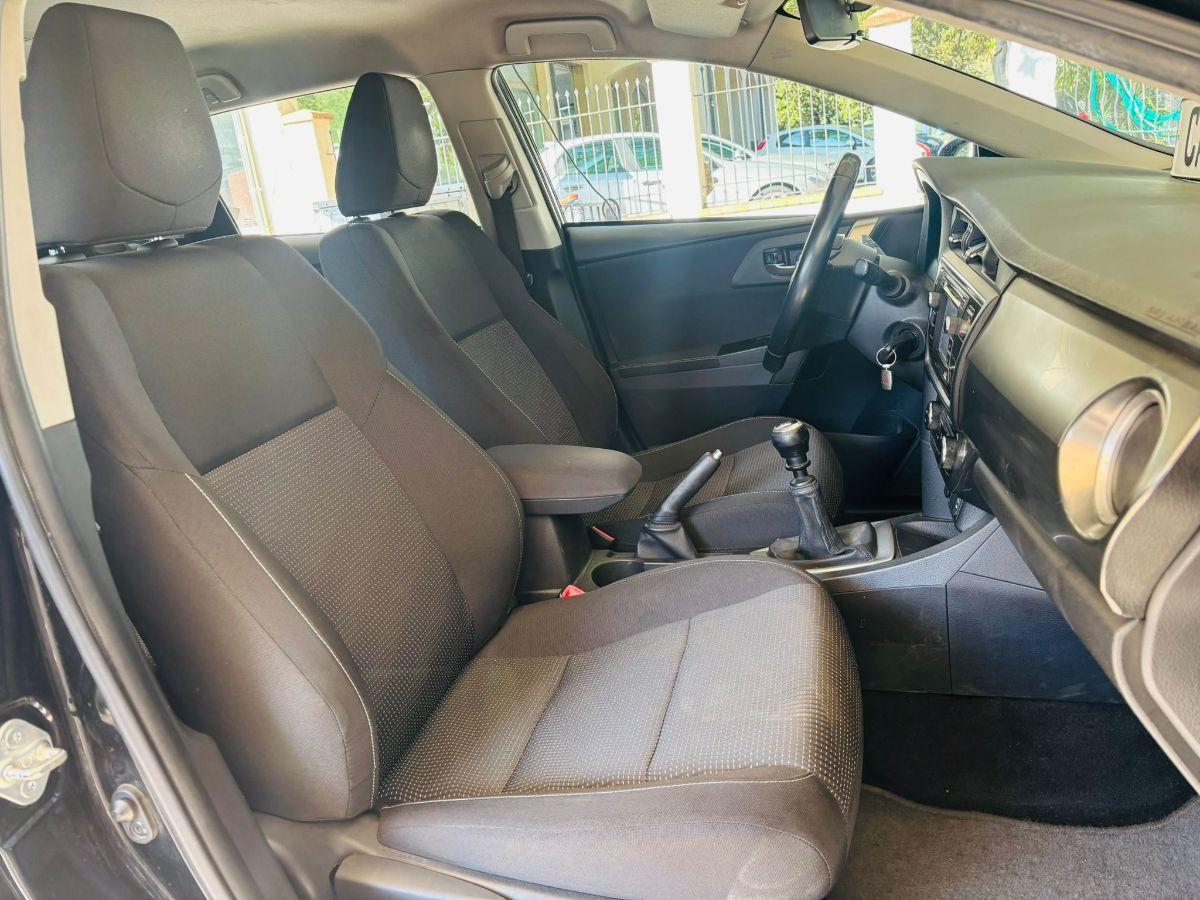 Toyota Auris 1.4 D-4D 90cv Lounge