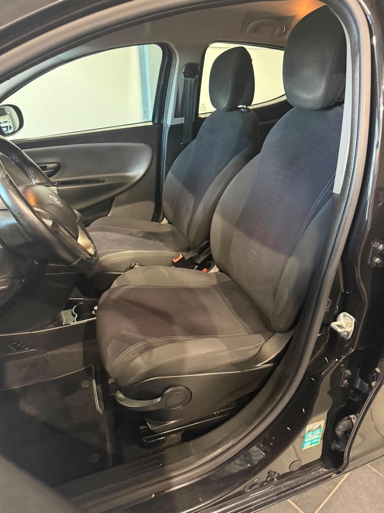 Lancia Ypsilon 1.2 -GPL -NEOPATENTATI -UNICO PROPRIETARIO