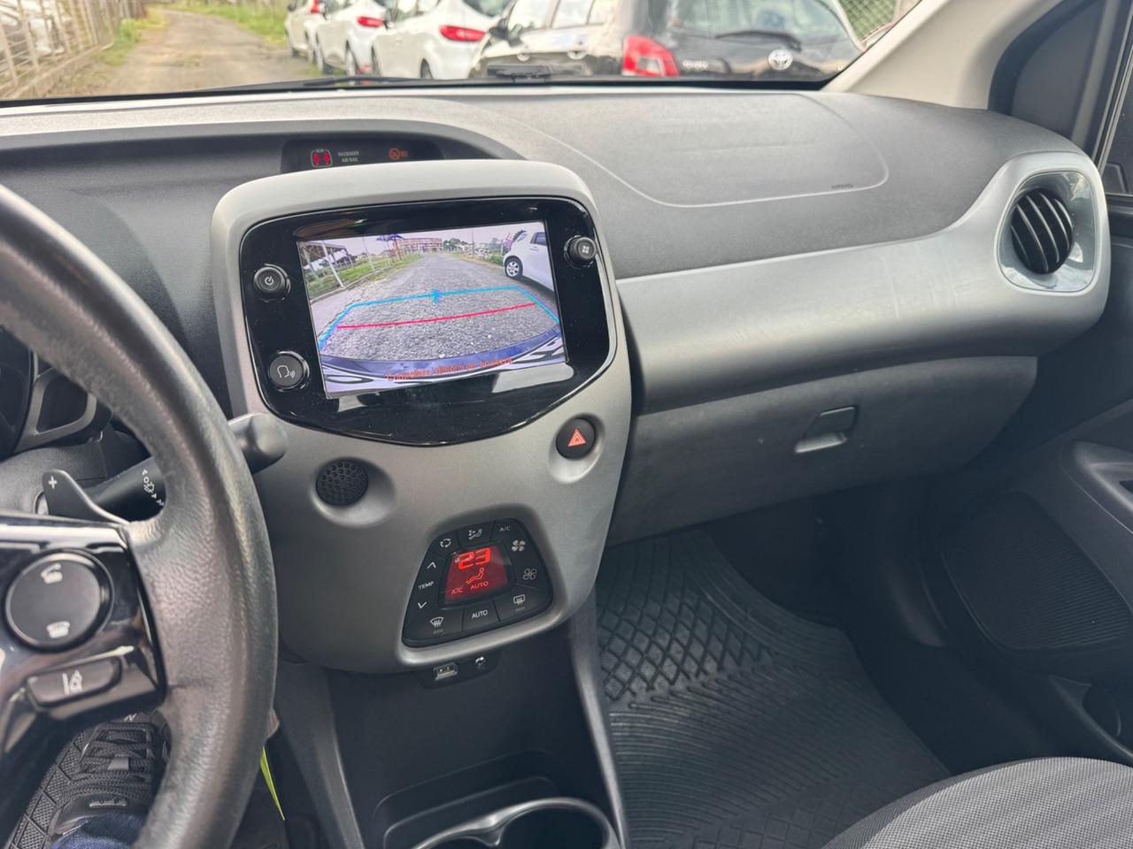 Toyota Aygo Connect 1.0 VVT-i 72 CV 5 porte x-play MMT