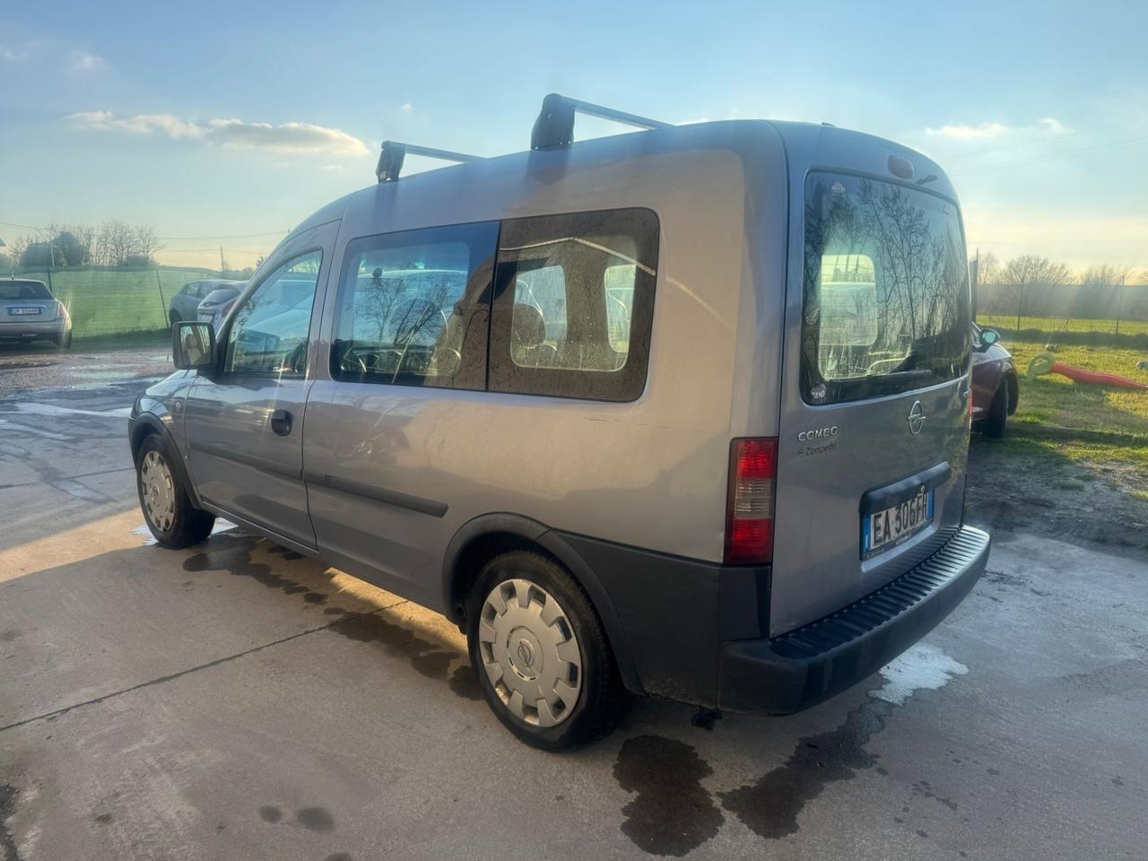 Opel Combo 1.6 EcoM 4p. Van Vetrato