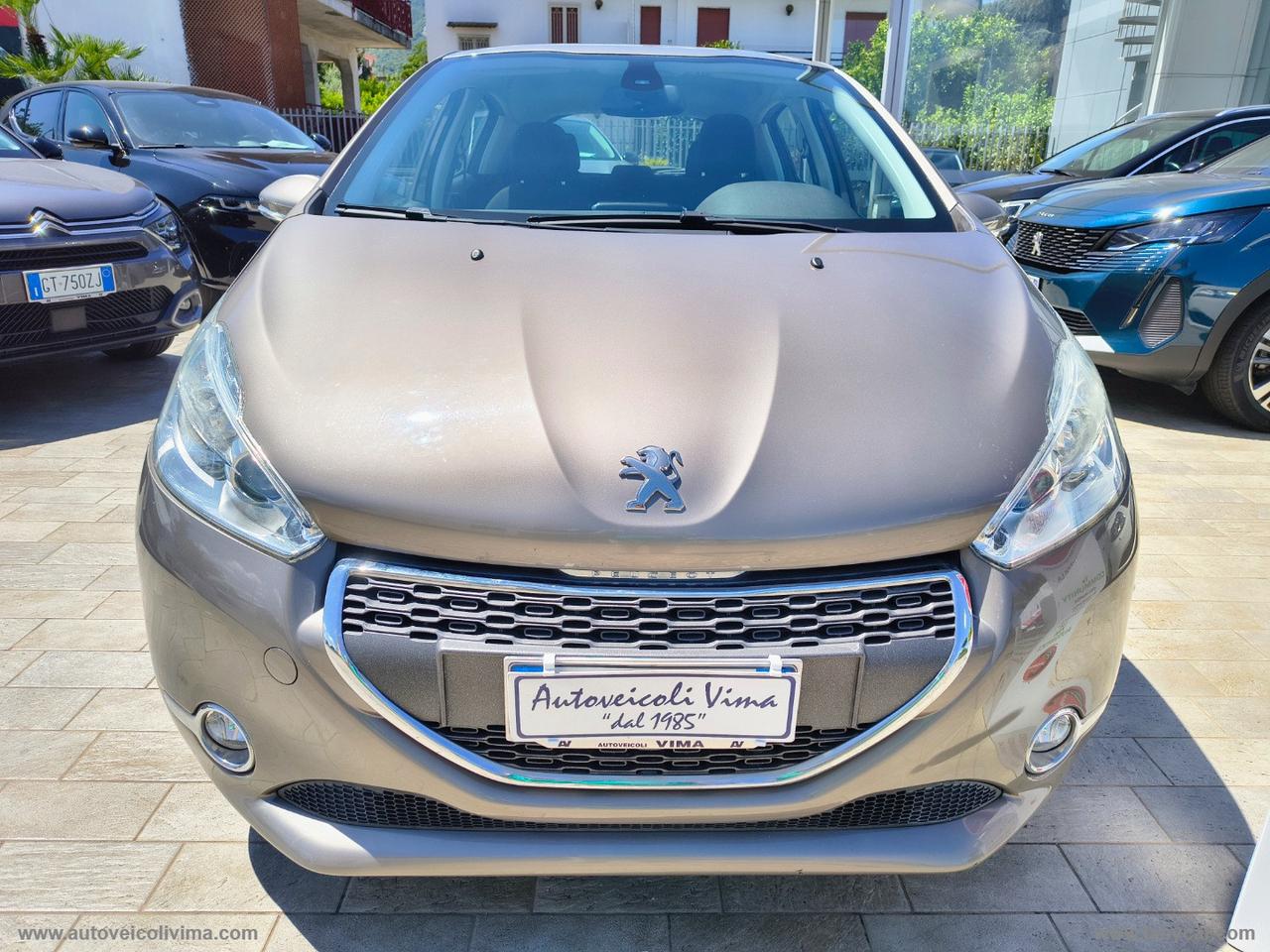 PEUGEOT 208 1.2 VTi 82 CV 5p. Allure