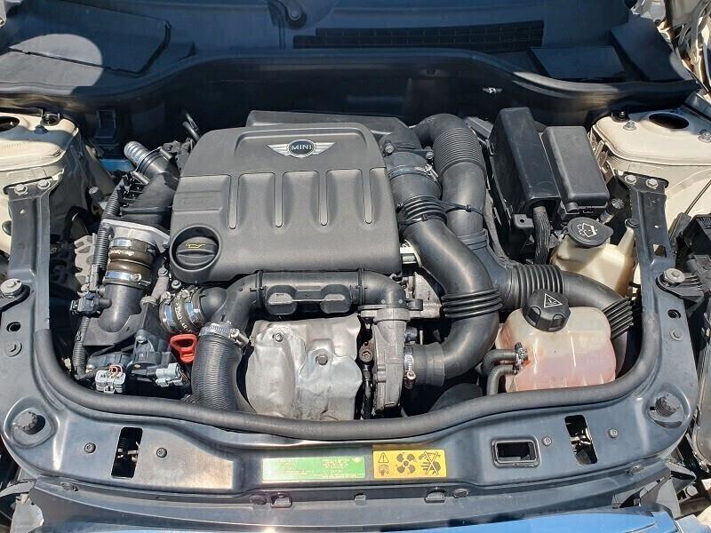 MINI Cooper D 1.6D 16V 110CV DPF PER NEOPATENTATI