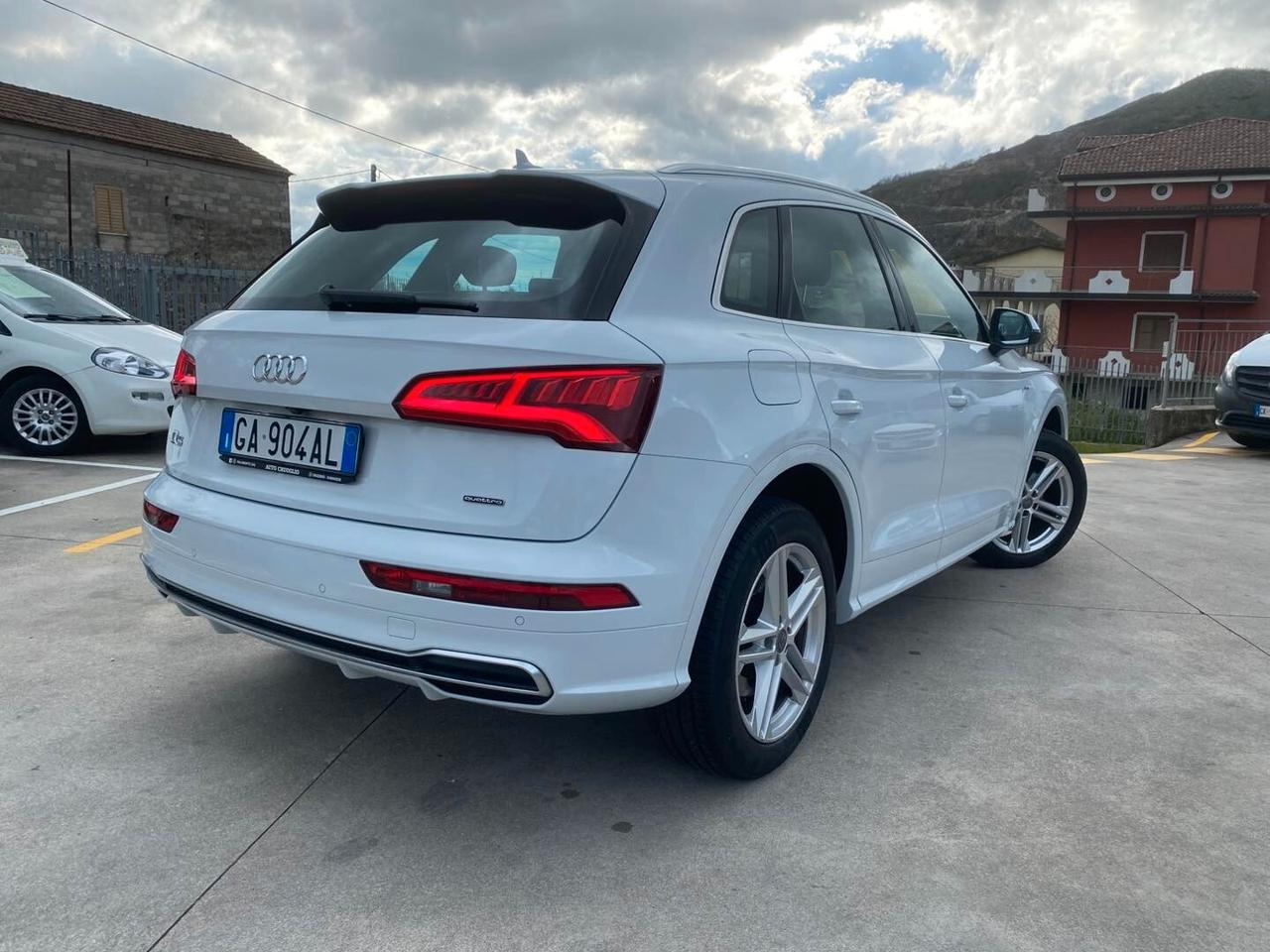 Audi Q5 40 TDI quattro S-tronic S line plus