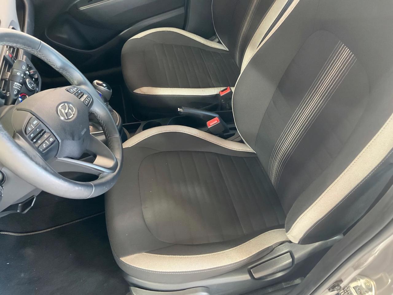Hyundai i10 1.0 MPI 67 CV - AUTOMATICA
