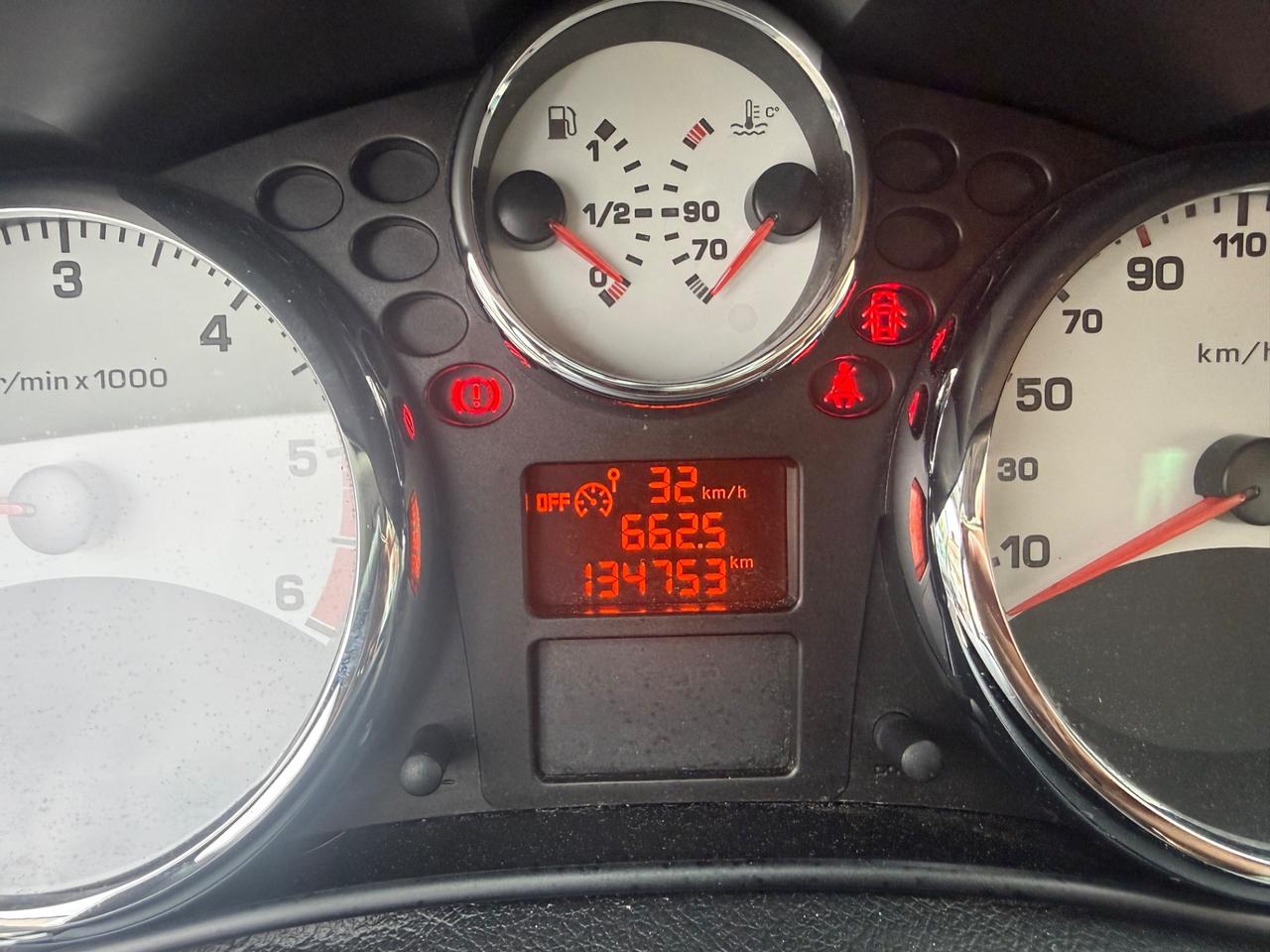 Peugeot 207 1.6 8V HDi 93CV SW Ciel Allure