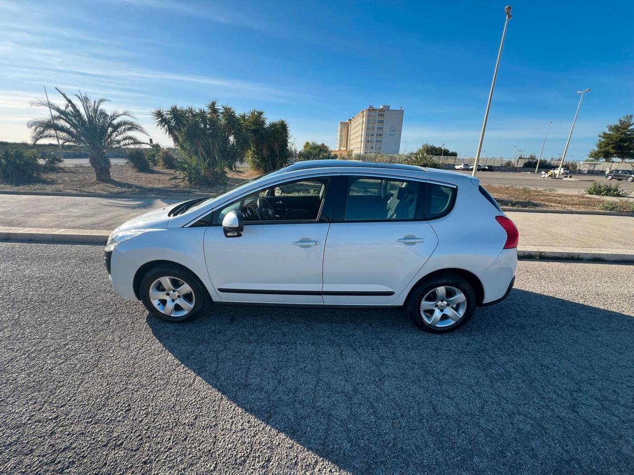 Peugeot 3008 1.6 e-HDi 115CV cambio aut. Active