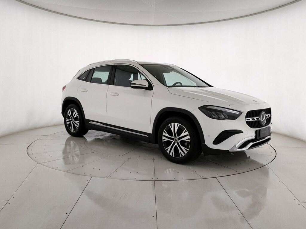 Mercedes GLA 180 180 D Progressive Advanced 8G-DCT