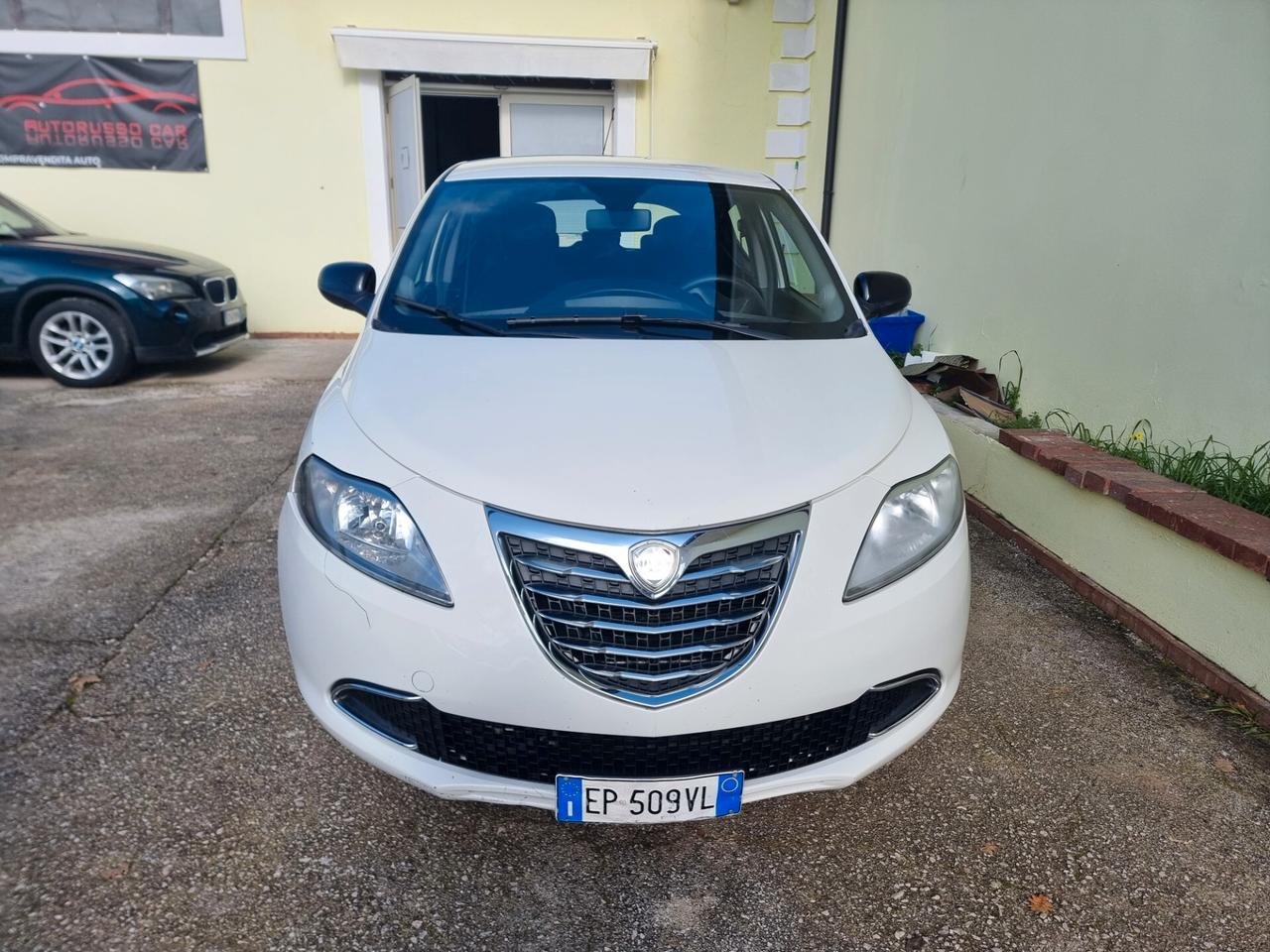 Lancia Ypsilon 1.3 MJT 16V 95 CV 5 porte S&S Silver