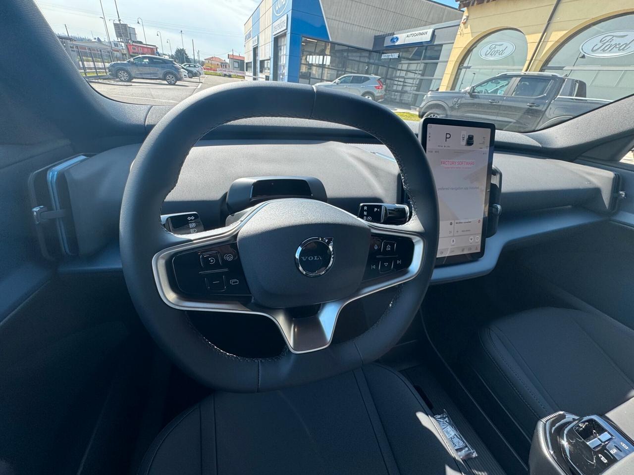 Volvo EX30 P5 Lond Range Electric RWD Plus Black Edition 272CV