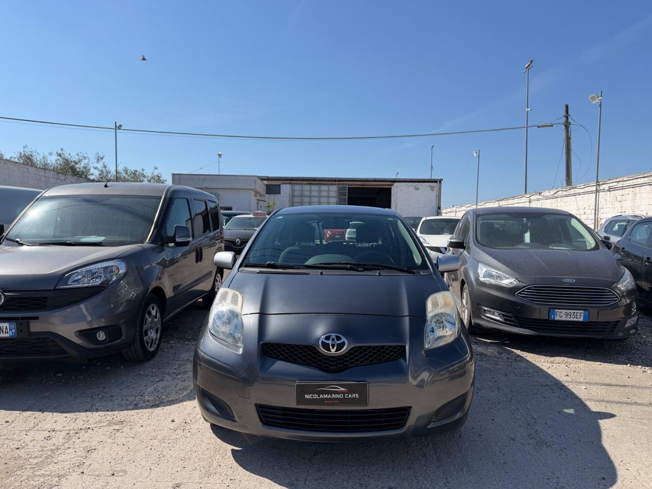 Toyota Yaris 1.0 5 porte Sol