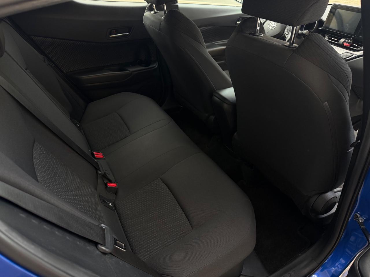 Toyota C-HR 1.8 Hybrid E-CVT Business OK Neopatentati