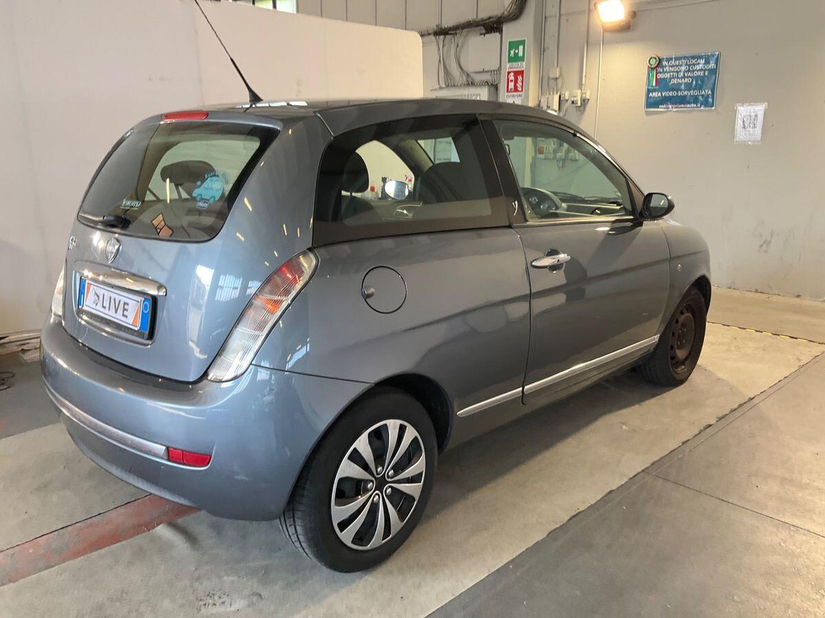 Lancia Ypsilon 1.2 Argento