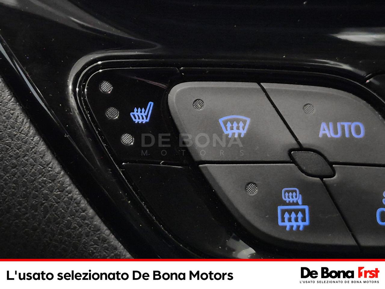 Toyota C-HR 1.8h style 2wd e-cvt my18