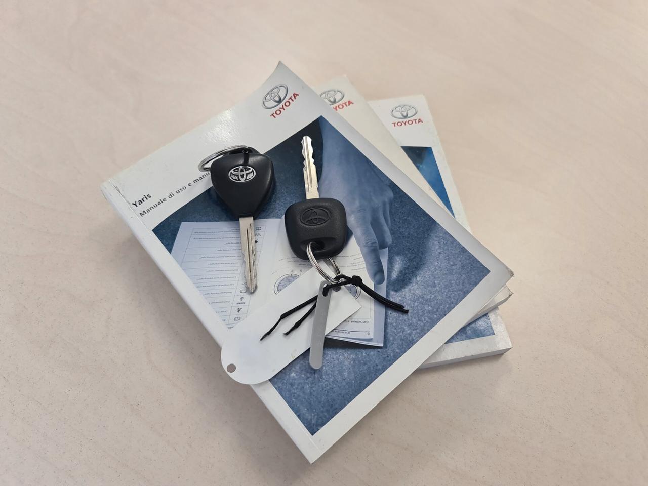 Toyota Yaris 1.0 5 porte Lounge - km certif.