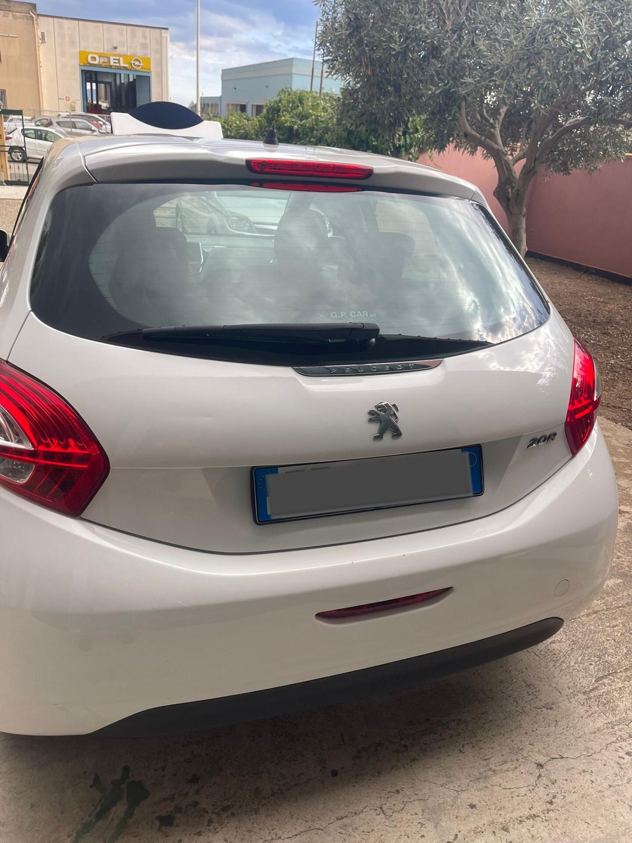 Peugeot 208 1.4 HDi 68 CV 5 porte Allure