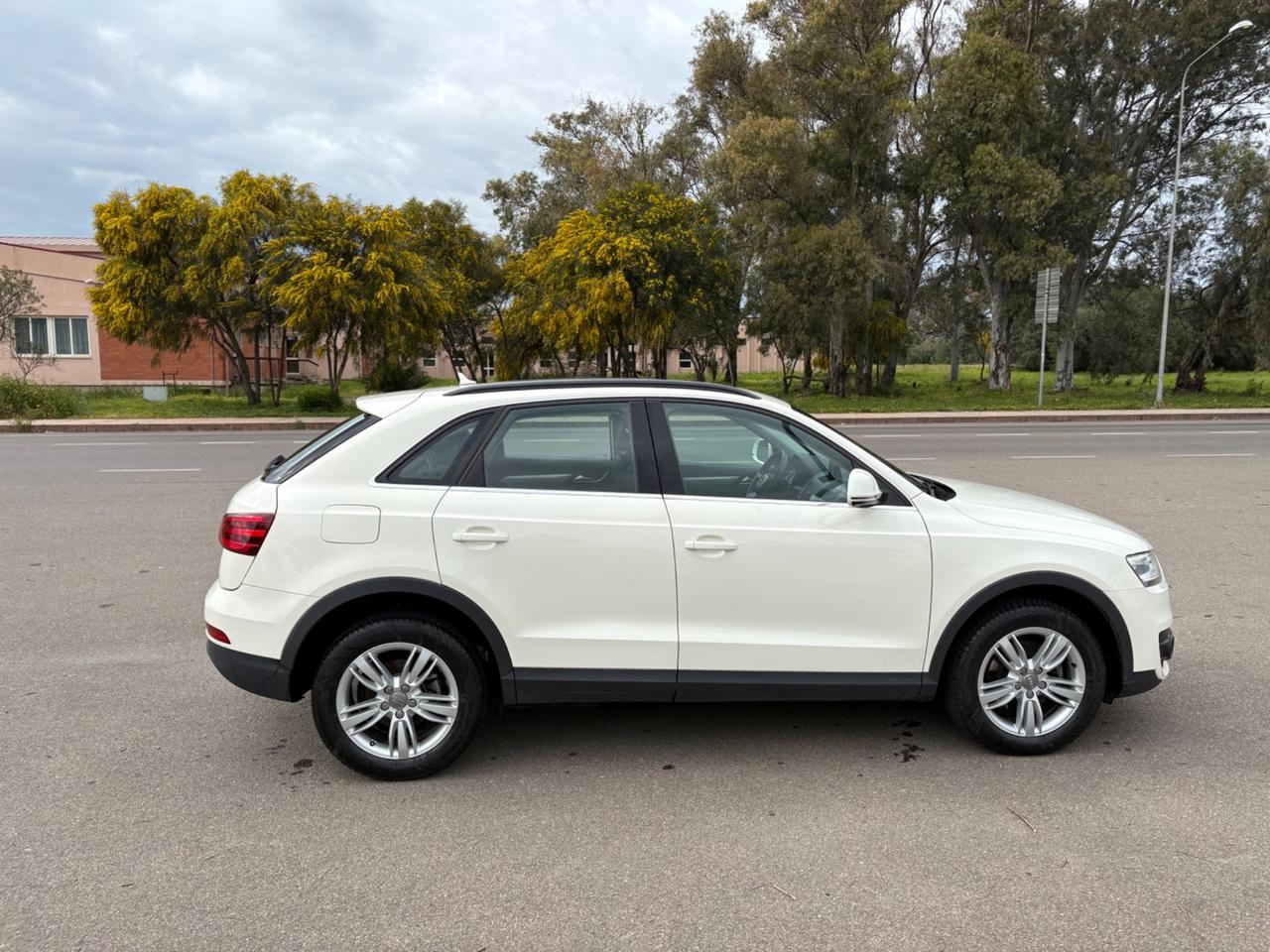 Audi Q3 2.0 TDI quattro S tronic Business Plus