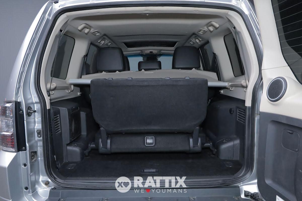 Mitsubishi Pajero 3.2 DI-D Instyle 5p 7p.ti auto + tetto apribile