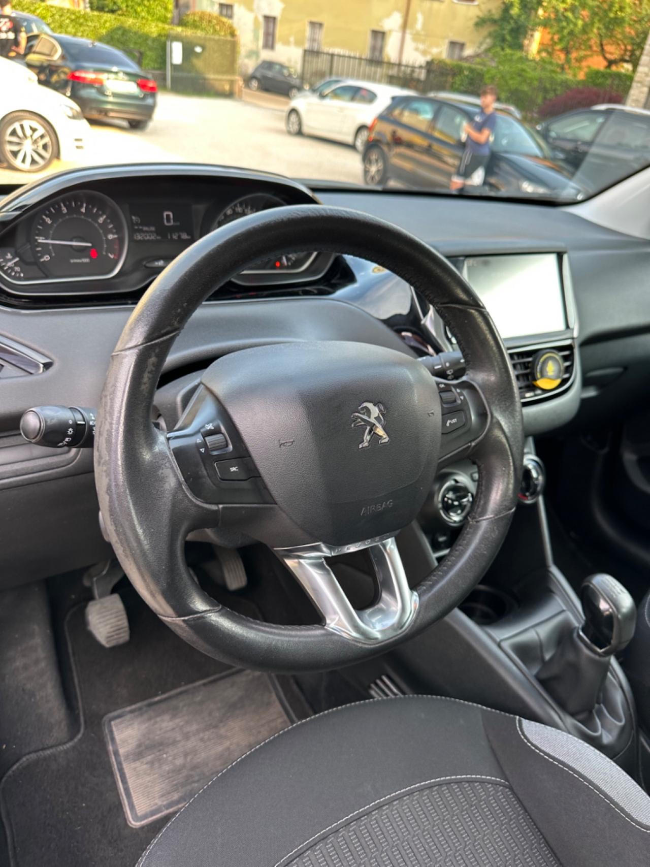 Peugeot 208 82 5P ALLURE NEOPAT KMCERT UNICOPR