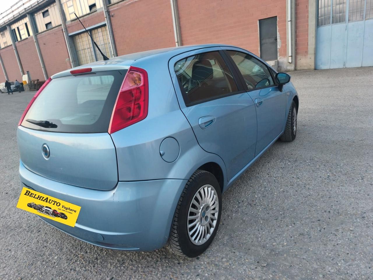 Fiat Punto 2007---1.2 Benzina Neopatentati