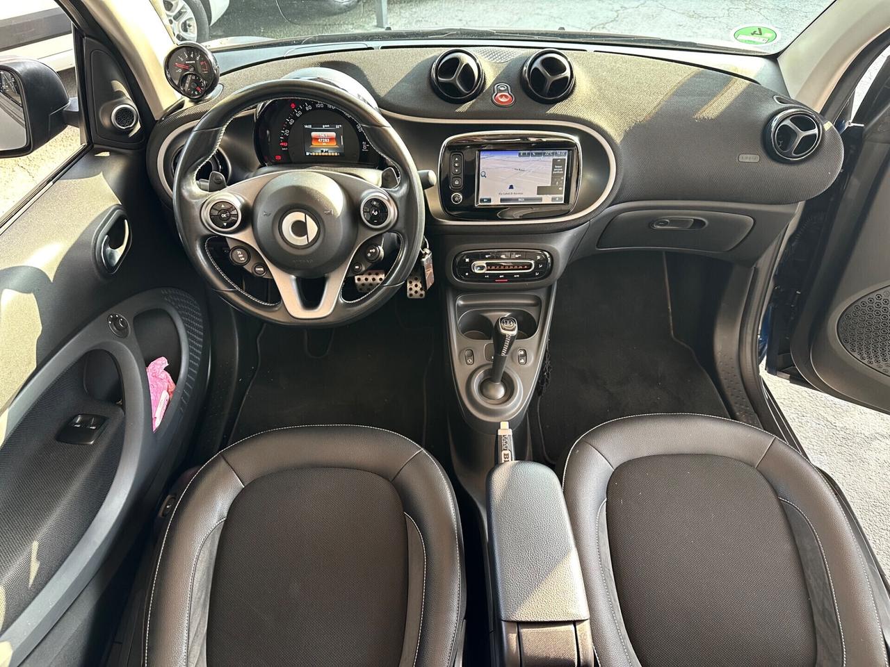 Smart ForTwo BRABUS 0.9 Turbo Twinamic Cabrio