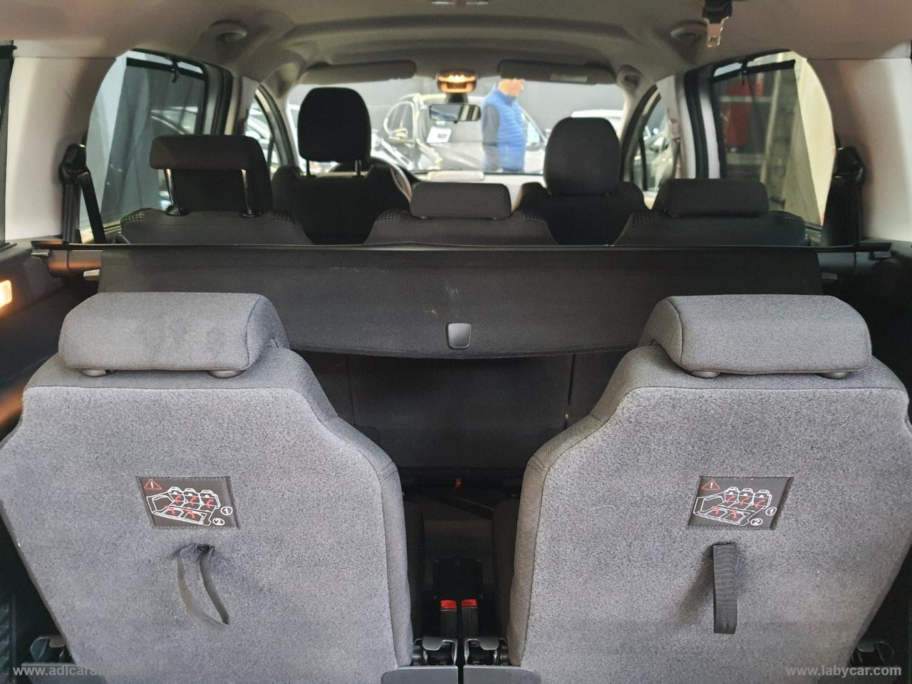 PEUGEOT 5008 1.6 HDi 115 CV Allure 7 POSTI