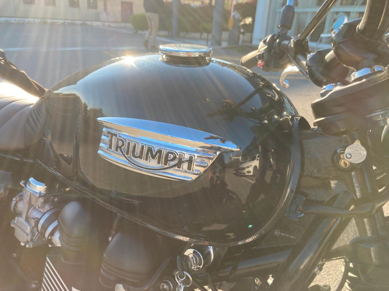 Triumph Bonneville SE accessoriata