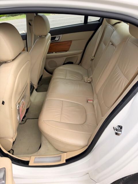 Jaguar XF 2.7D V6 Premium Luxury