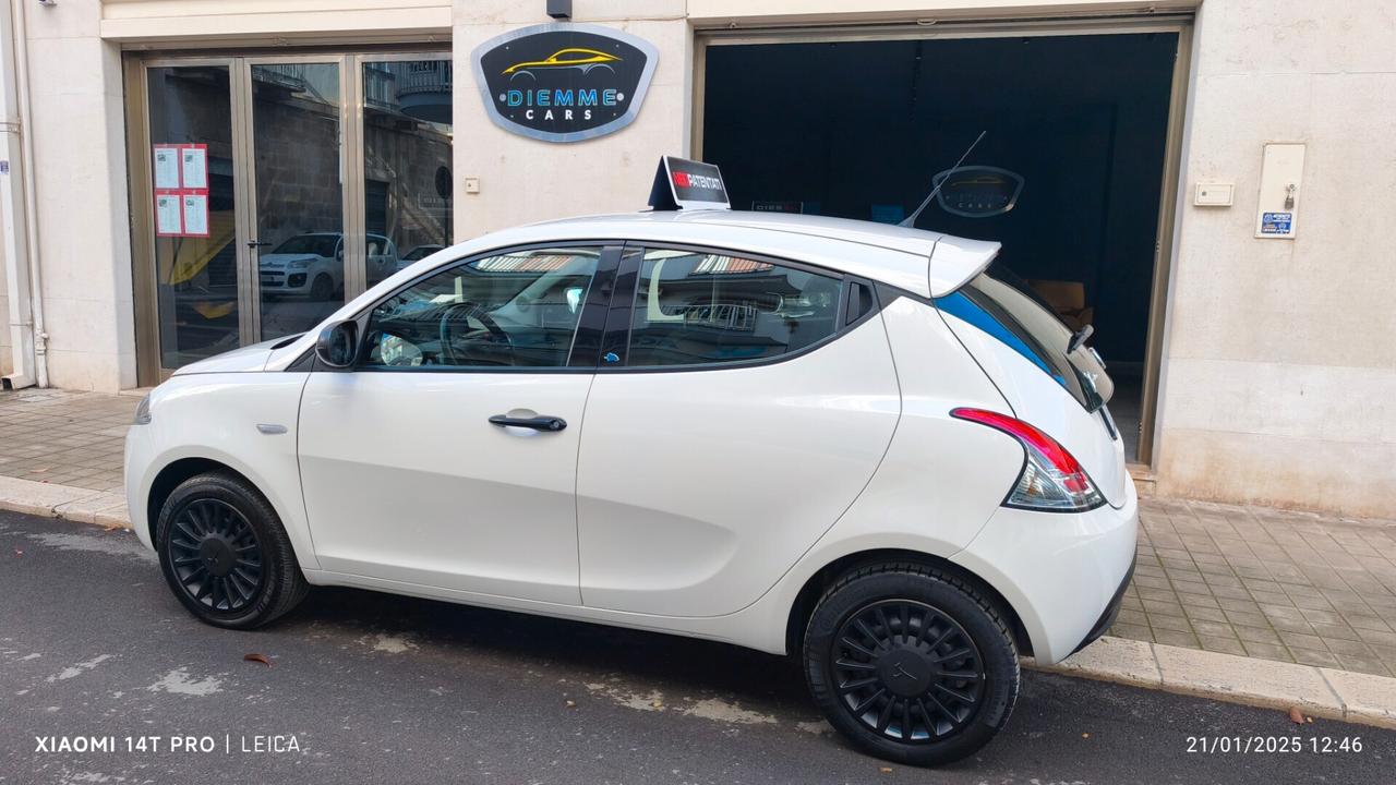 Lancia Ypsilon 1.2 69 CV 5 porte GPL Ecochic Elefantino Blu 2019