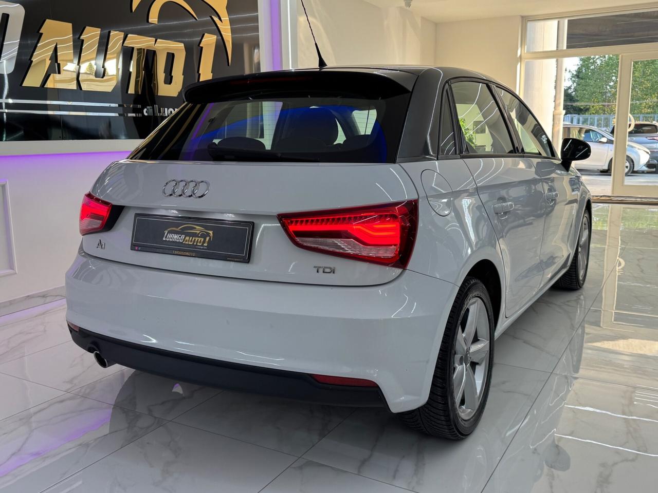 Audi A1 1.6 TDI 116CV S tronic Sport Bi-Color