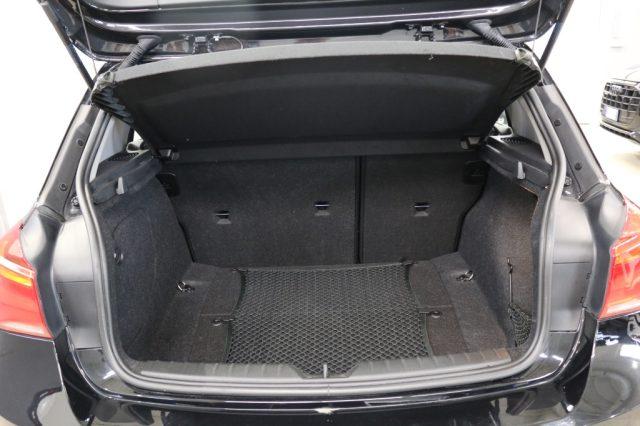 BMW 118 i 5p. Advantage