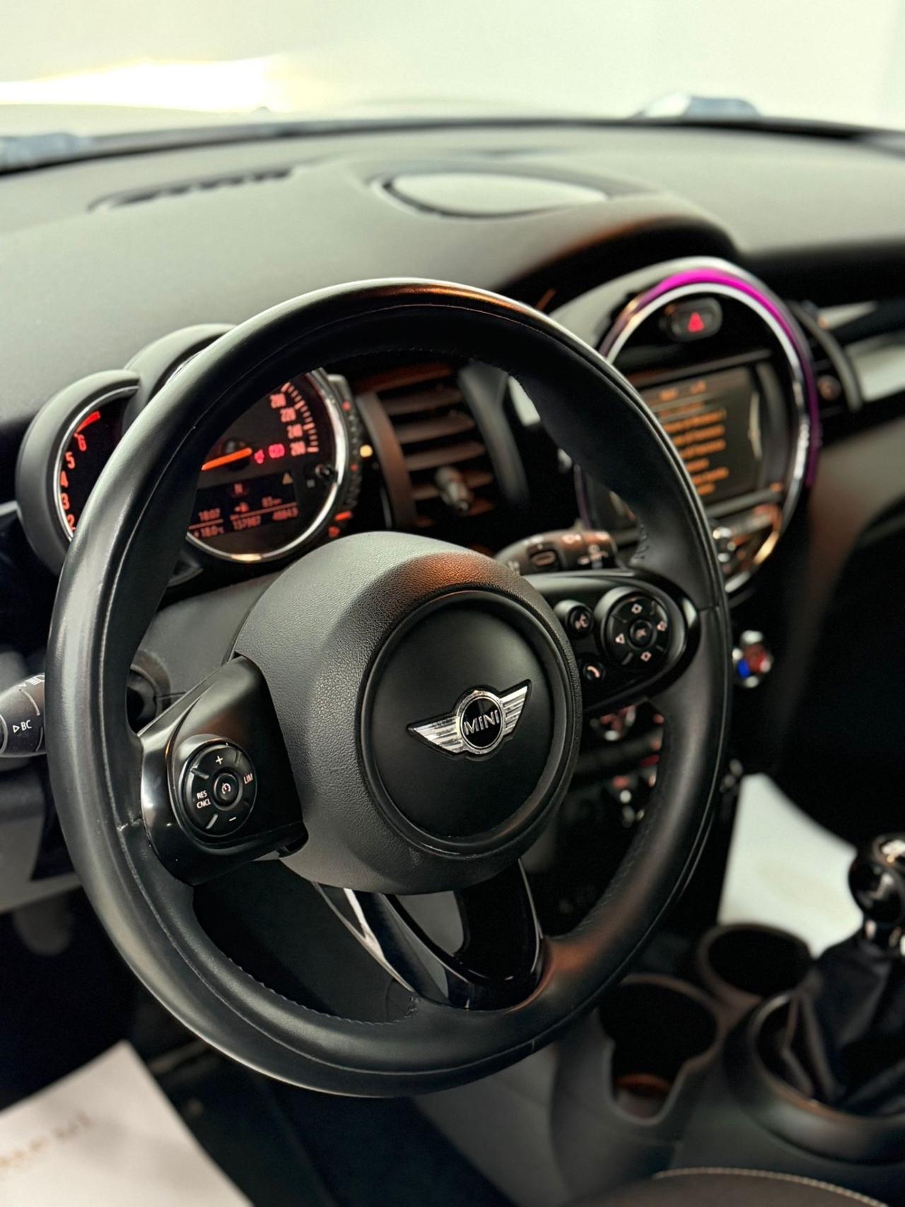 Mini Cooper D 1.5 116cv