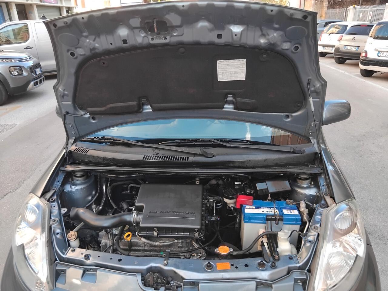 DAIHATSU SIRION 2010 CLIMA RADIO PERFETTA
