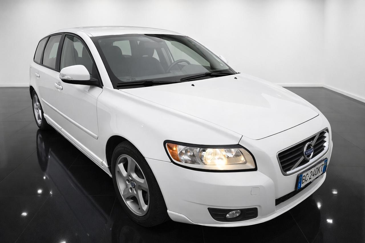VOLVO V50 D2 R-DESIGN 1.6 DIESEL 114CV NEOPATENTATI EURO5