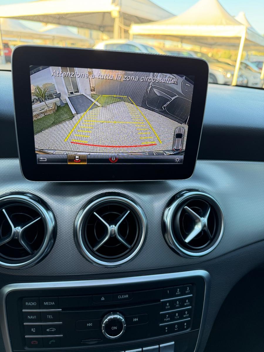 MERCEDES - Classe GLA - GLA 200 d Automatic Premium