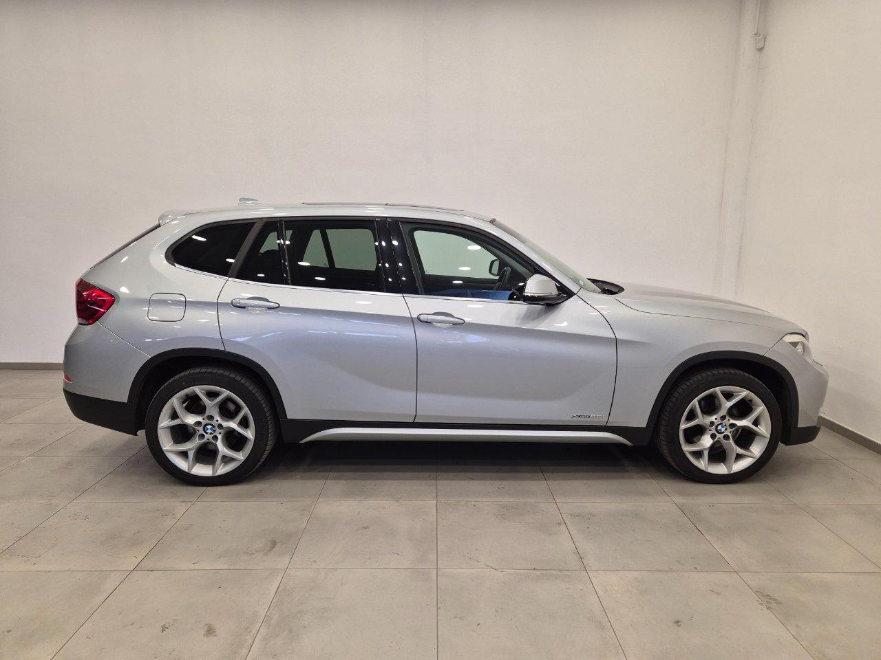 BMW X1 xdrive20i X-Line - Sens. Park. - Tetto