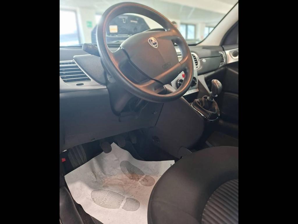 Lancia Ypsilon 3 Porte 1.2 Versus