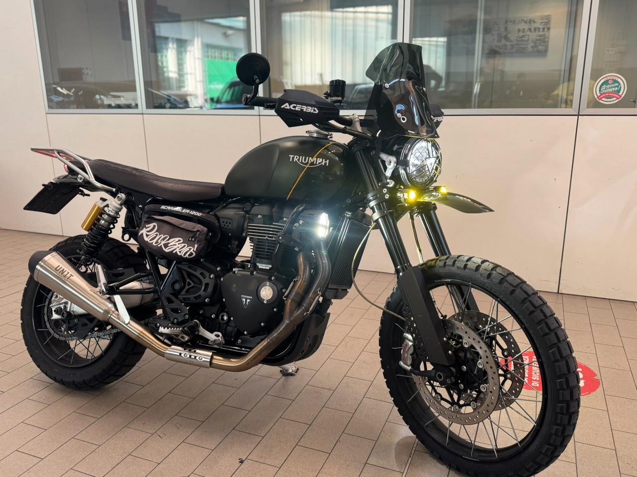 Triumph Scrambler 1200 accessoriata