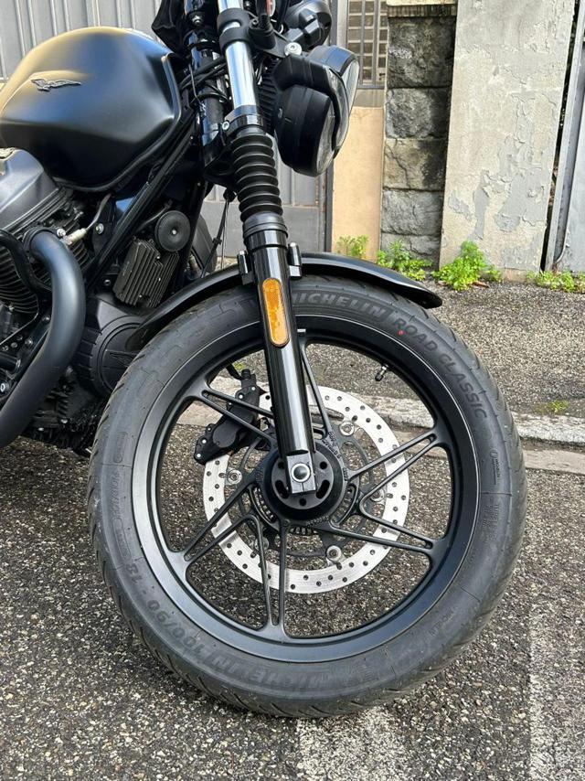 MOTO GUZZI V7 Stone S